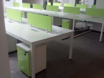 北京辦公空間優(yōu)化指南 定制隔斷辦公桌、工位卡座與一站式采購策略